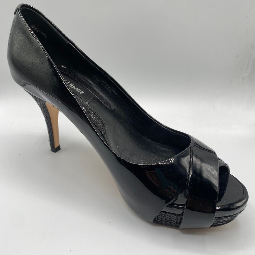 White House Black Market‎ Patent Leather Pump Heels Size 6.5
